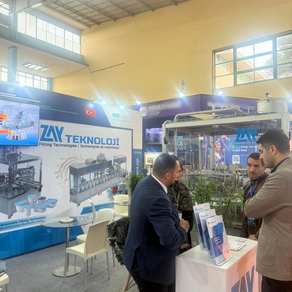 DJAZAGRO 2026 sonrası ZAY Teknoloji standında ürün görüşmesi